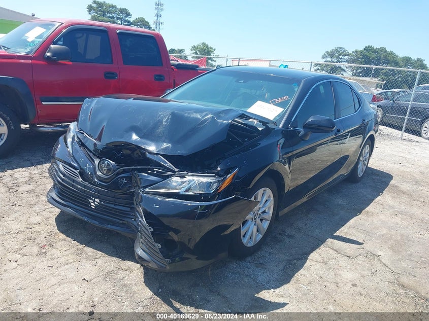 2018 TOYOTA CAMRY LE - 4T1B11HK4JU588704