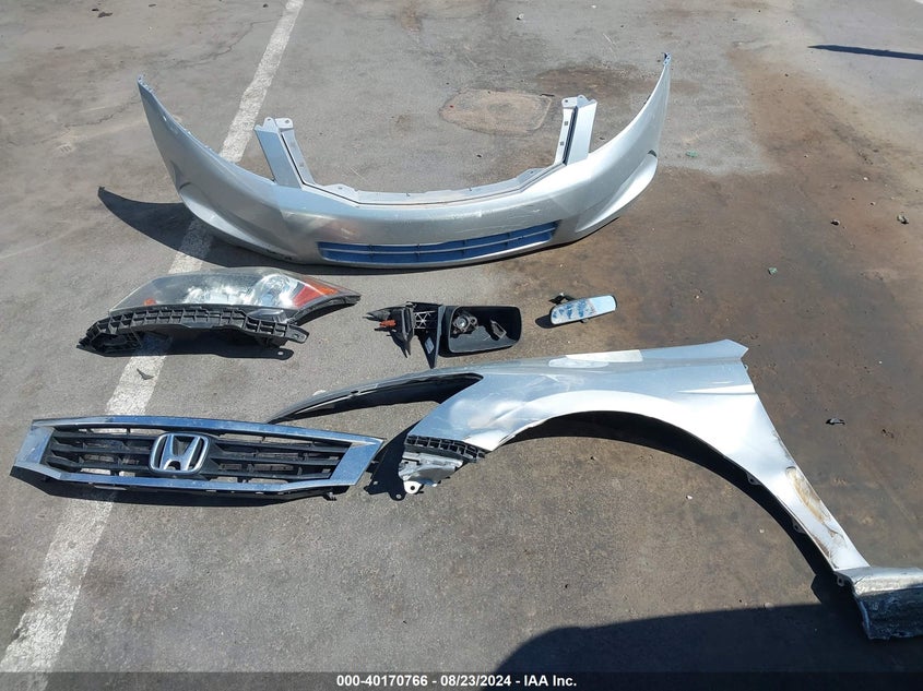 2010 Honda Accord 2.4 Lx VIN: 1HGCP2F35AA164587 Lot: 40170766