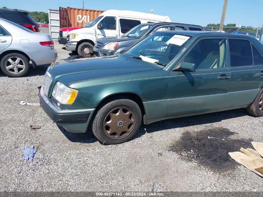 1994 Mercedes-Benz E 320 VIN: WDBEA32E7RC025646 Lot: 40171143