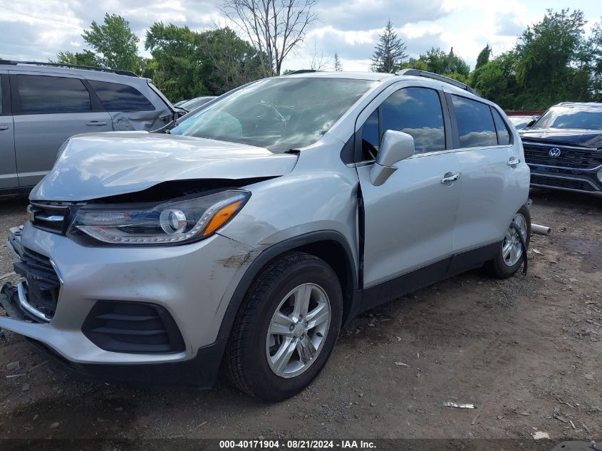 KL7CJLSB2JB689889 2018 CHEVROLET TRAX - Image 2