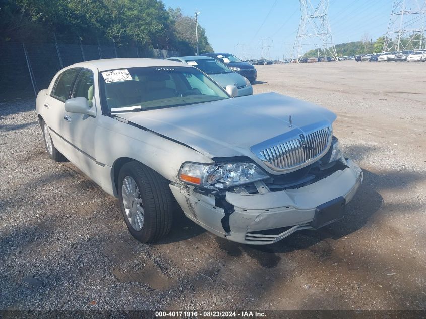 1LNHM81W55Y619223 2005 Lincoln Town Car Signature