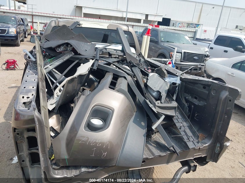 2015 GMC CANYON SLT - 1GTG6CE38F1132430