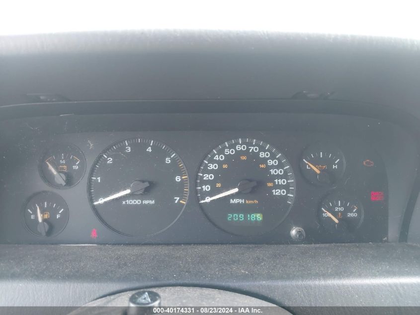 2002 Jeep Grand Cherokee Sport VIN: 1J4GW38N12C211315 Lot: 40174331