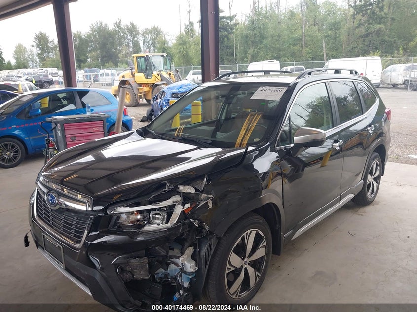 VIN JF2SKAWC3KH575757 2019 SUBARU FORESTER TOURING
