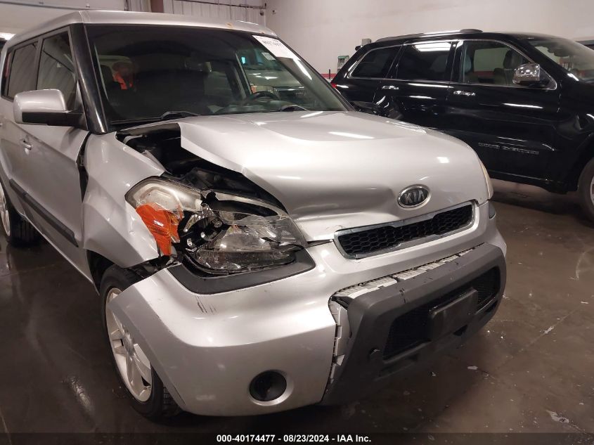 2011 Kia Soul + VIN: KNDJT2A26B7704558 Lot: 40174477