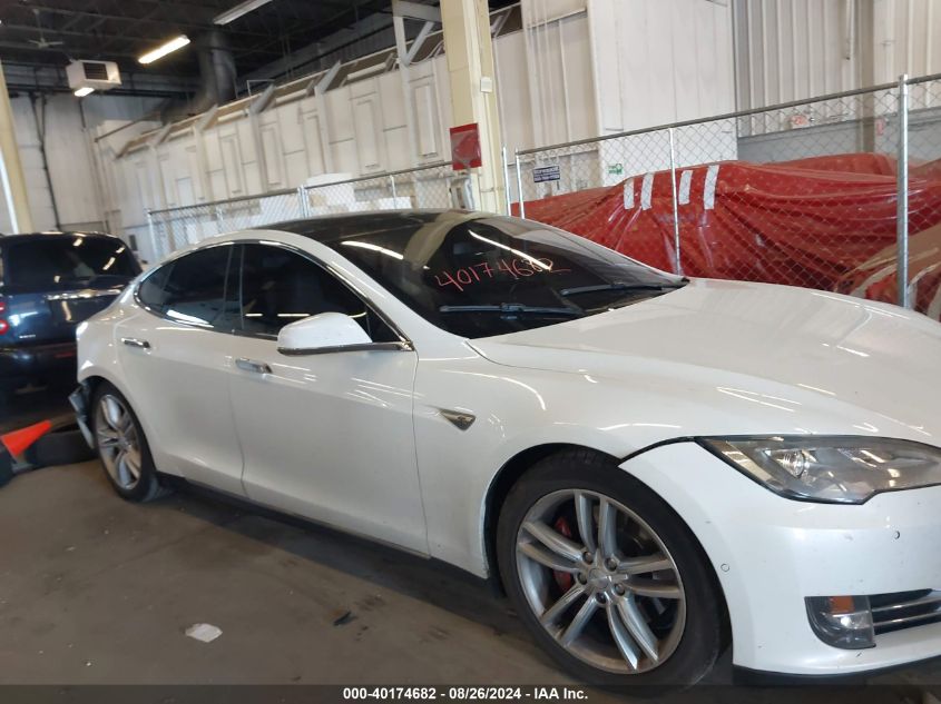 2015 Tesla Model S 70D/85D/P85D VIN: 5YJSA1S23FF095335 Lot: 40174682