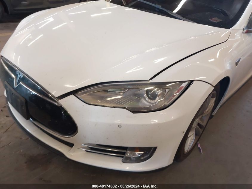 2015 Tesla Model S 70D/85D/P85D VIN: 5YJSA1S23FF095335 Lot: 40174682