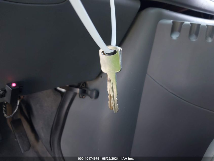 2003 Ford E-150 Commercial/Recreational VIN: 1FTRE14W83HB69007 Lot: 40174975