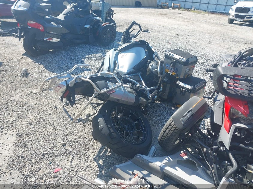 2023 BMW R 1250 GS ADVENTURE WB10M1305P6H44299