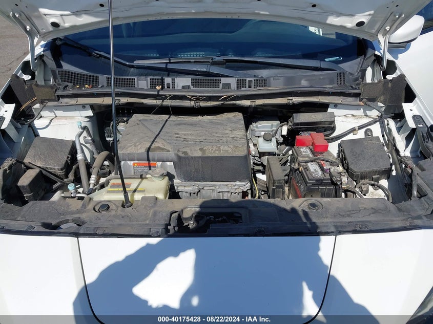 VIN 1N4AZ1CPXJC310011 2018 NISSAN LEAF SV