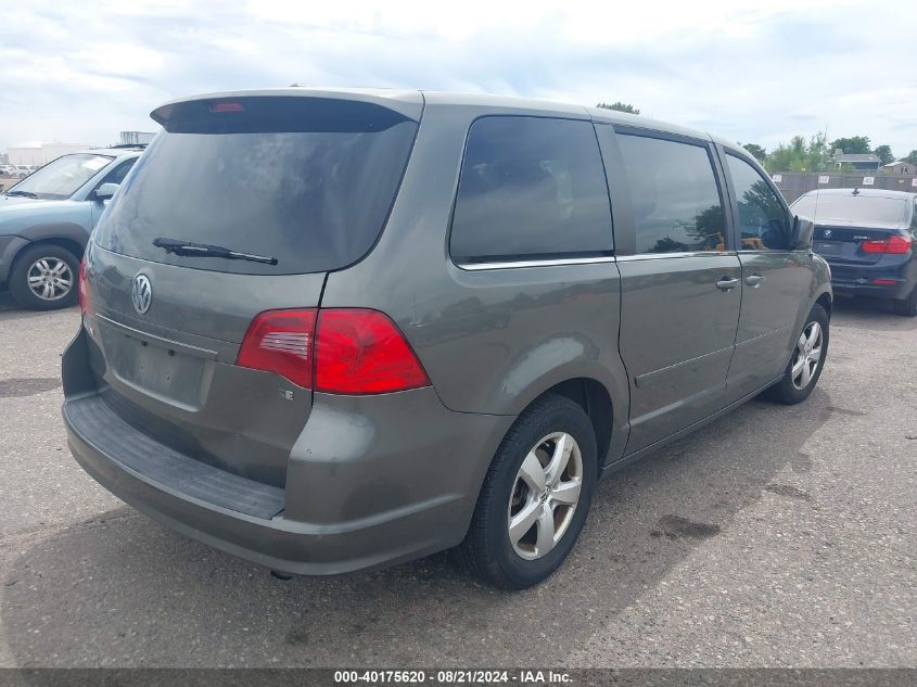 2V4RW3D15AR231192 2010 Volkswagen Routan Se