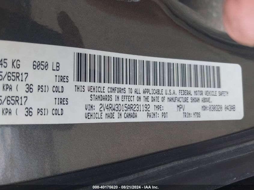 2V4RW3D15AR231192 2010 Volkswagen Routan Se