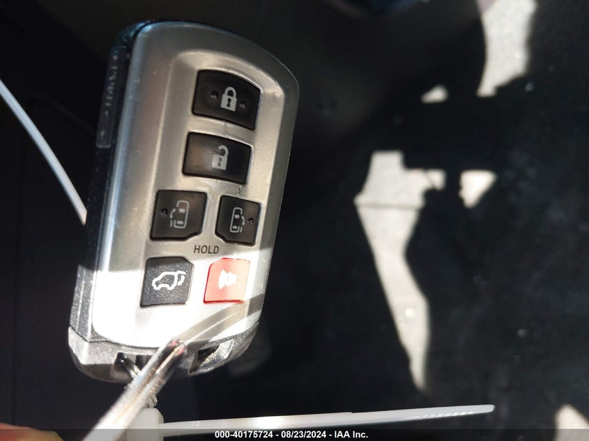 2015 Toyota Sienna Se Premium 8 Passenger VIN: 5TDXK3DC1FS577706 Lot: 40175724