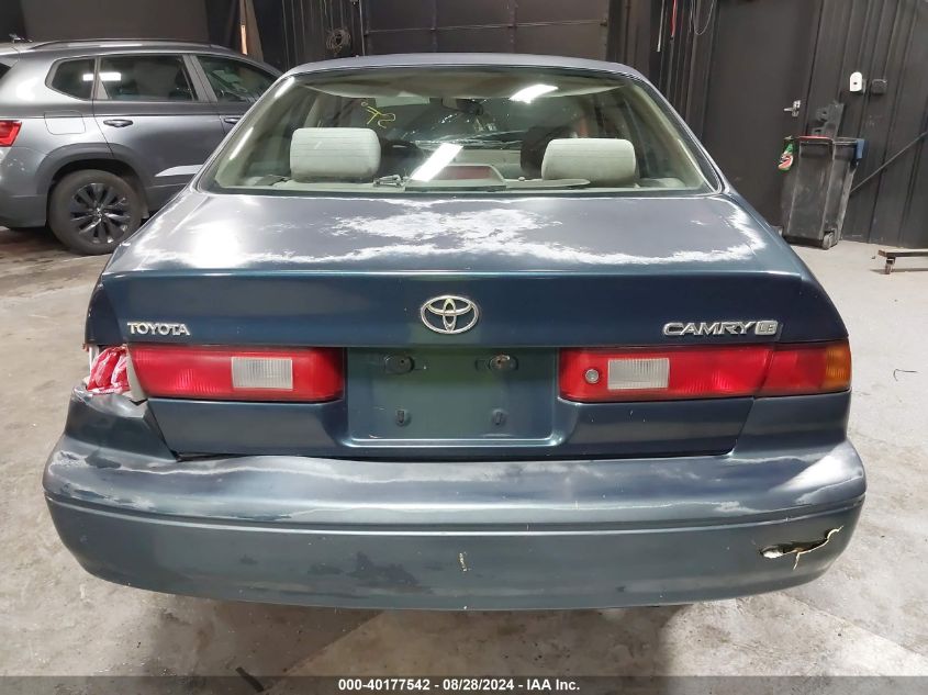 1997 Toyota Camry Le VIN: 4T1BG22K9VU781708 Lot: 40177542