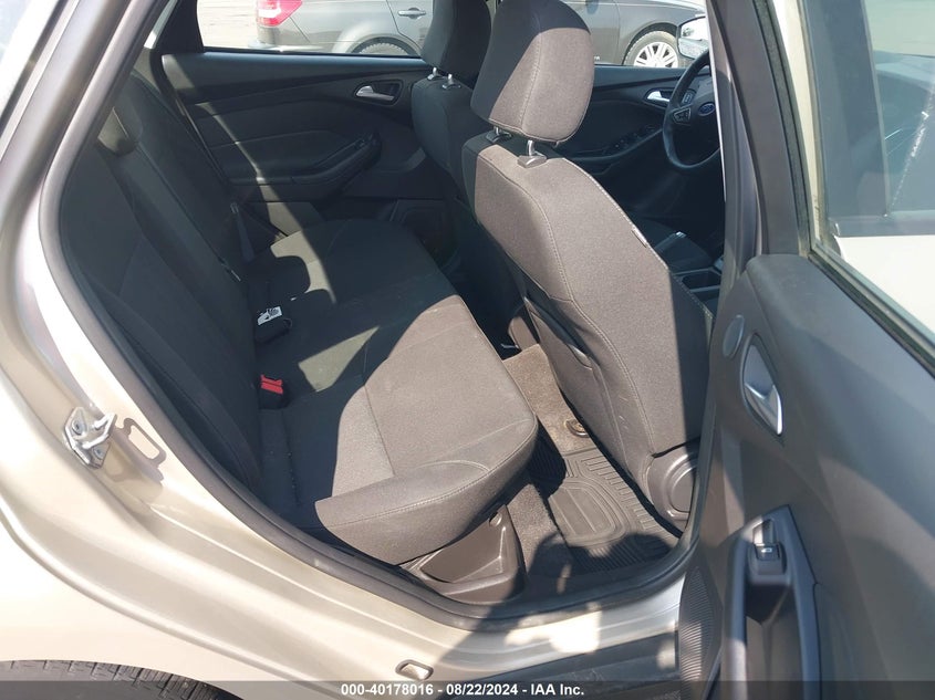 VIN 1FADP3H2XHL254710 2017 FORD FOCUS SEL