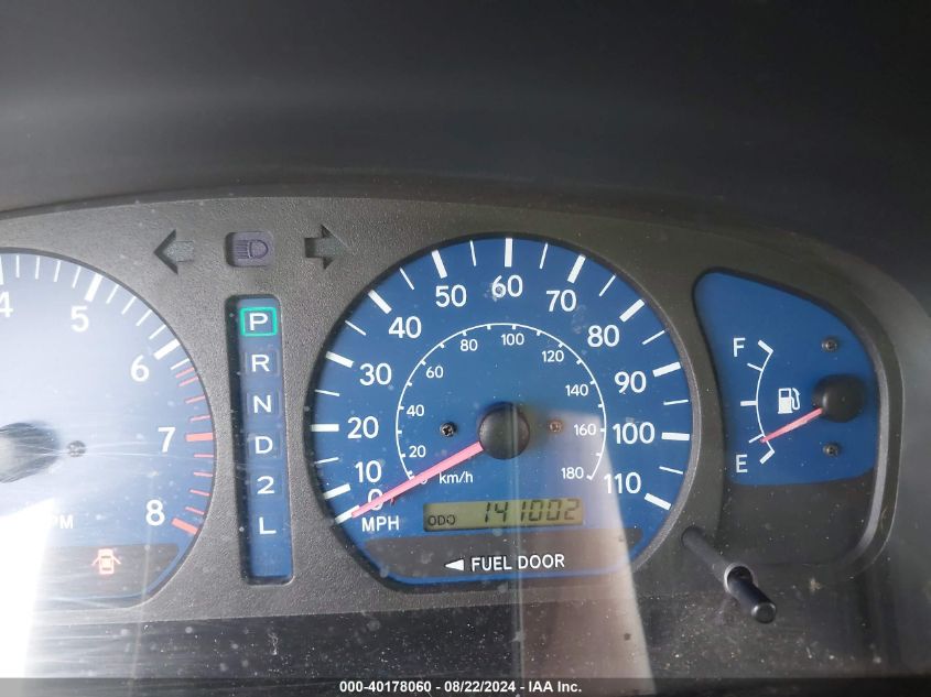 2002 Toyota Sienna Le VIN: 4T3ZF13C12U504203 Lot: 40178060