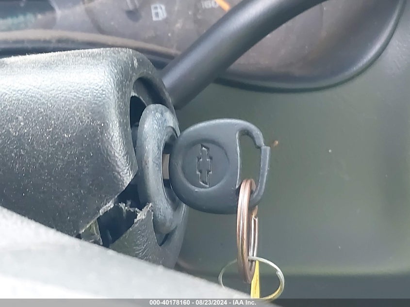 2004 Chevrolet Silverado 1500 Ls VIN: 2GCEC19T041388566 Lot: 40178160