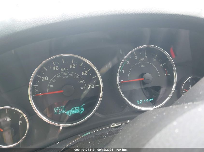 2017 JEEP WRANGLER UNLIMITED SPORT 4X4 - 1C4BJWDG9HL690941