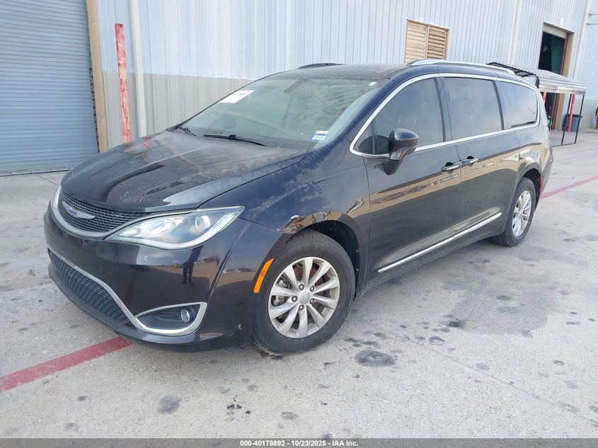 2019 Chrysler Pacifica Touring L black van flexible 2C4RC1BG3KR613530 photo #3