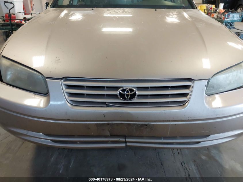 4T1BG22KXXU437243 1999 Toyota Camry Le