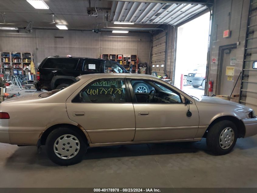 1999 Toyota Camry Le VIN: 4T1BG22KXXU437243 Lot: 40178978