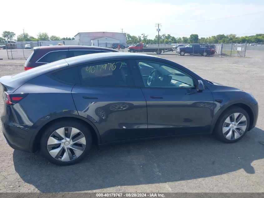 2024 Tesla Model Y Long Range Dual Motor All-Wheel Drive VIN: 7SAYGDEE6RA231722 Lot: 40179767