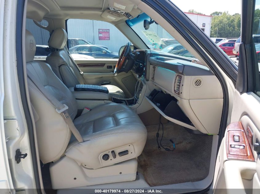 1GYEK63N92R270900 2002 Cadillac Escalade Standard