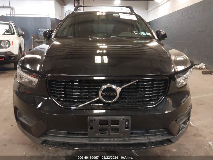 2022 Volvo Xc40 T5 R-Design VIN: YV4162UMXN2655321 Lot: 40180057