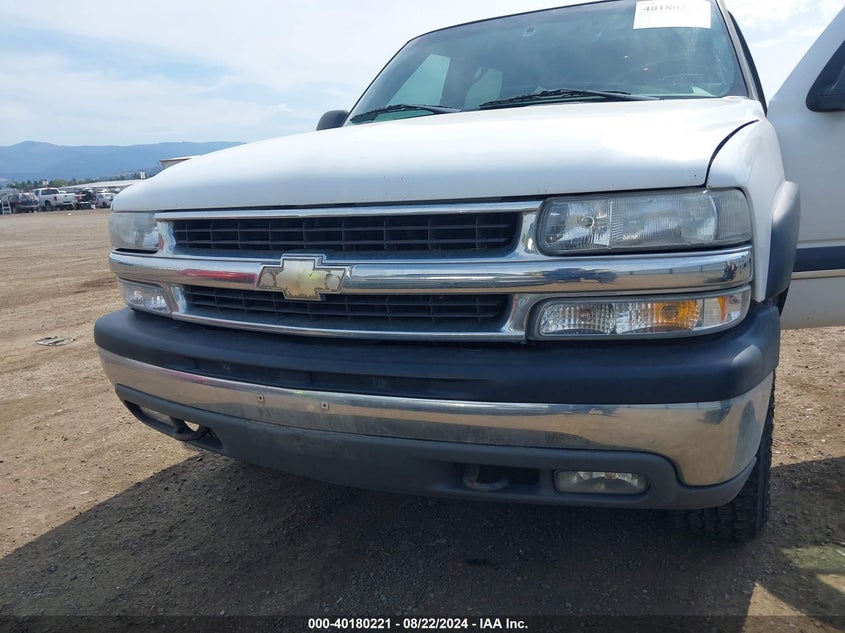 2002 Chevrolet Suburban 1500 Ls/Lt/Z71 VIN: 1GNFK16Z82J143525 Lot: 40180221