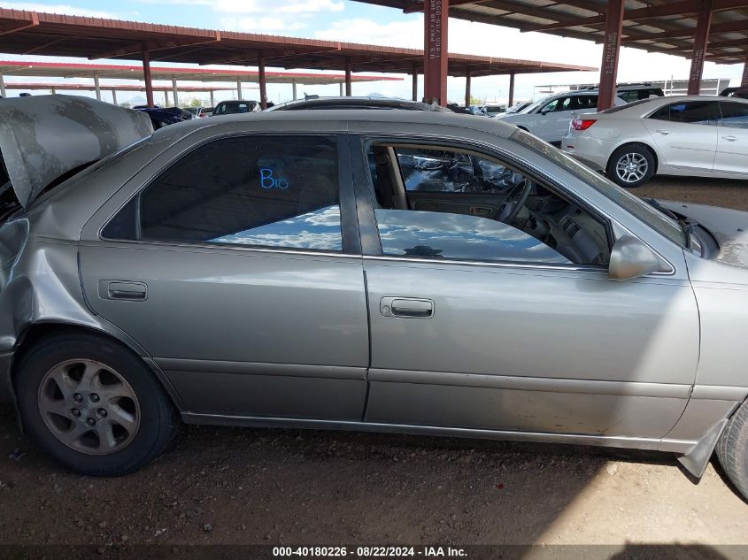 2000 Toyota Camry Le V6 VIN: JT2BF28K5Y0260584 Lot: 40180226