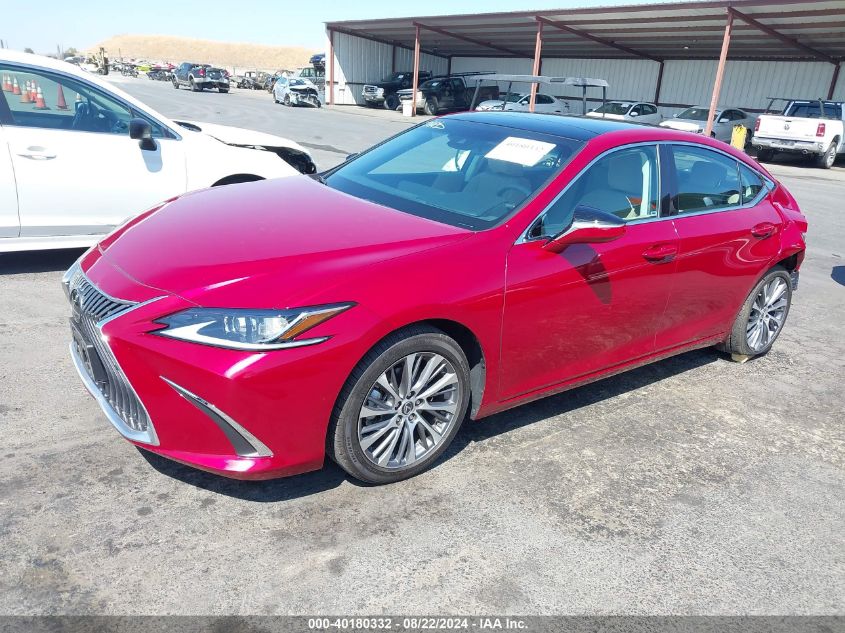 58ADZ1B15MU093961 2021 LEXUS ES - Image 2