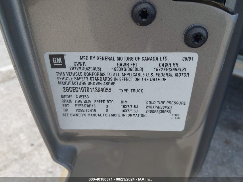 2001 Chevrolet Silverado 1500 Ls VIN: 2GCEC19T011394055 Lot: 40180371