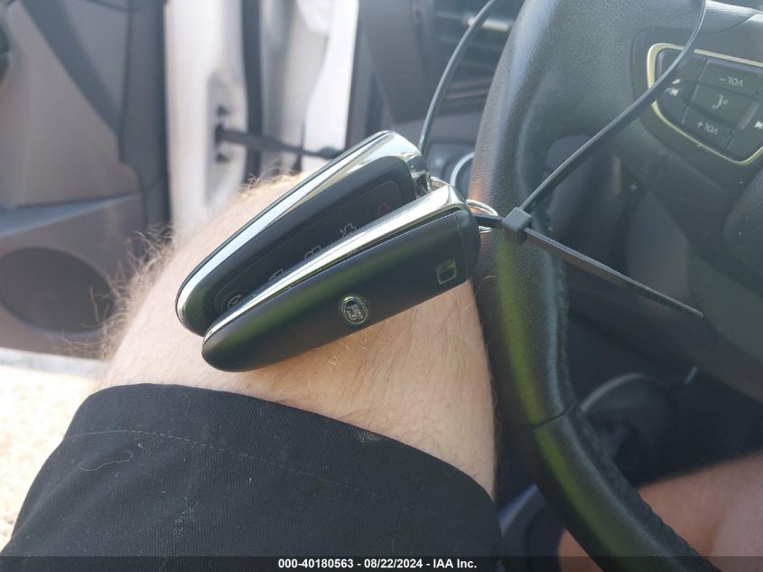 2018 Ford Escape Titanium VIN: 1FMCU0J92JUA51441 Lot: 40180563