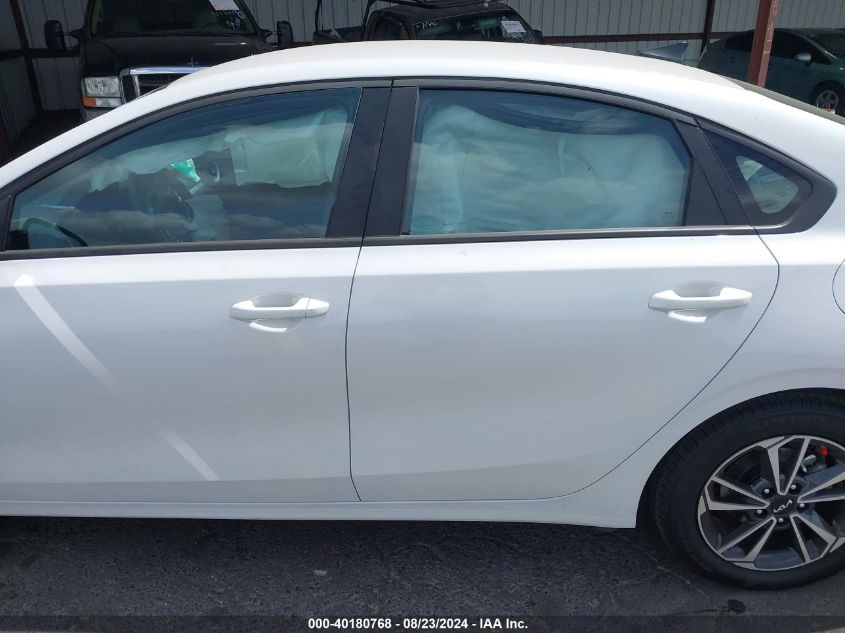 2024 Kia Forte Lxs VIN: 3KPF24AD4RE819949 Lot: 40180768