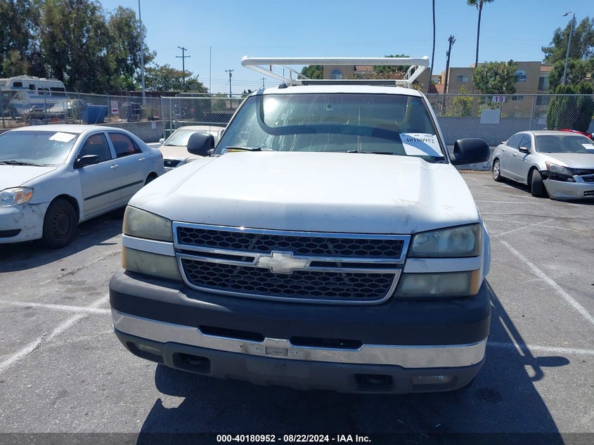 2005 Chevrolet Silverado 2500Hd Ls VIN: 1GCHC23225F824010 Lot: 40180952
