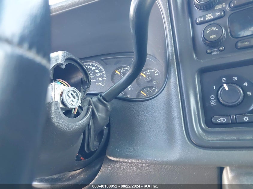 2005 Chevrolet Silverado 2500Hd Ls VIN: 1GCHC23225F824010 Lot: 40180952