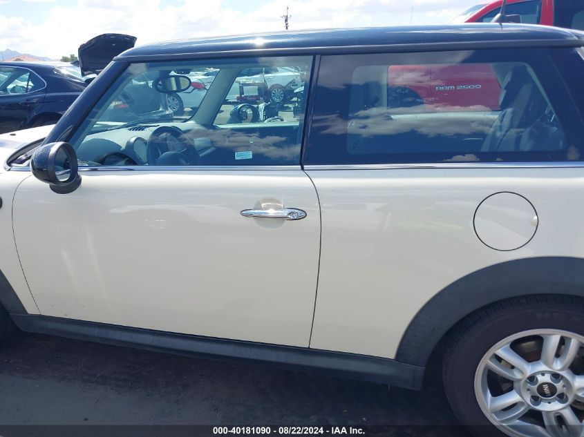 2013 Mini Hardtop Cooper VIN: WMWSU3C55DT549233 Lot: 40181090