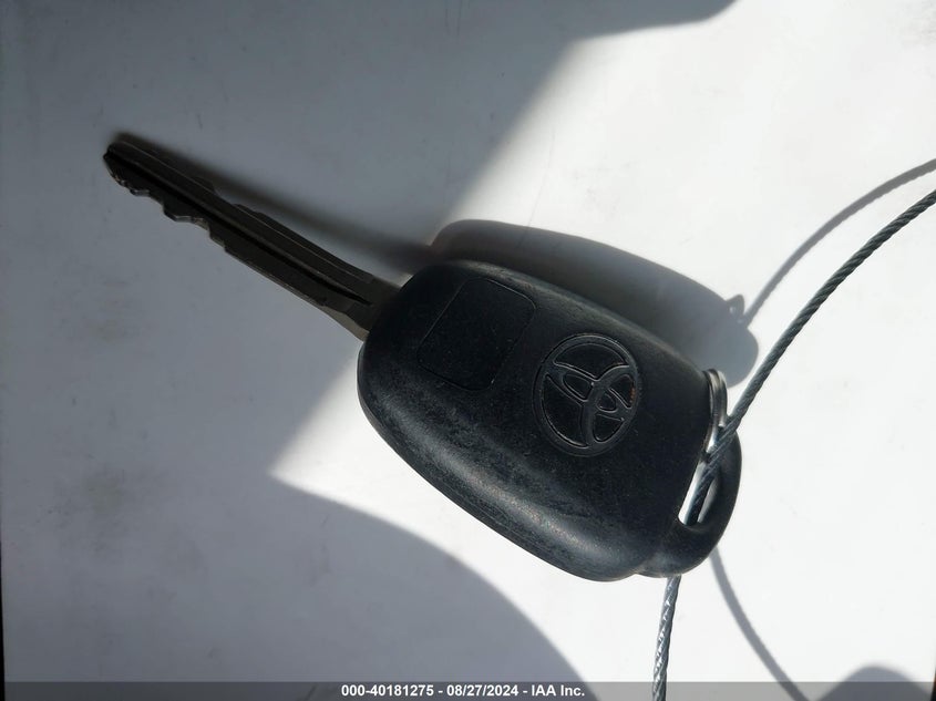 2014 TOYOTA RAV4 VIN: JTMZFREV1ED042370
