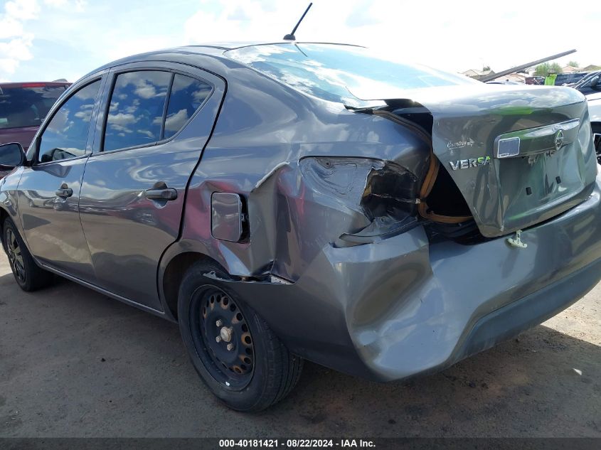 2018 Nissan Versa 1.6 S VIN: 3N1CN7AP4JL883868 Lot: 40181421