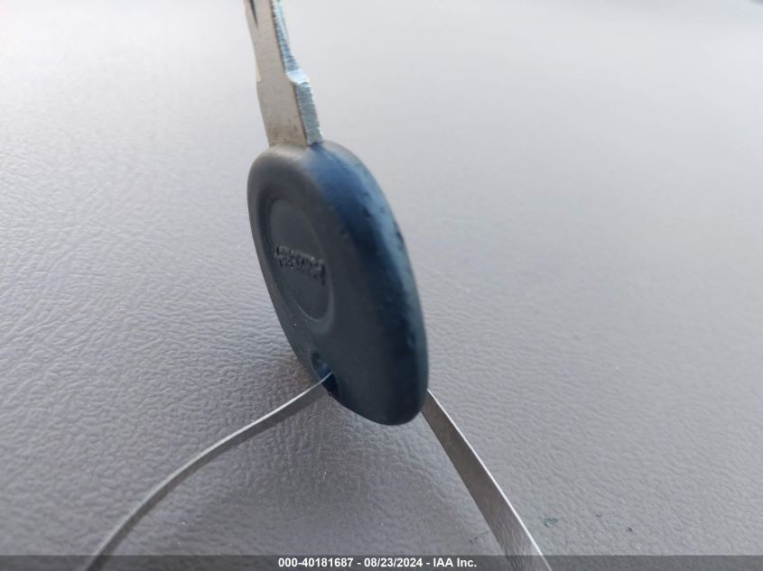 2000 Chevrolet Suburban 1500 Ls VIN: 3GNEC16T4YG187018 Lot: 40181687