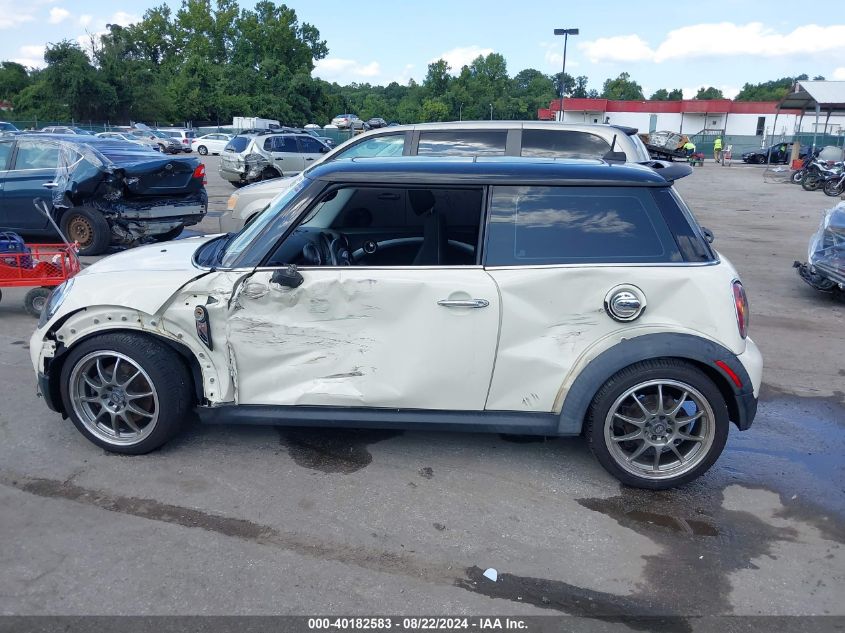 2009 Mini Cooper S VIN: WMWMF73599TW82188 Lot: 40182583