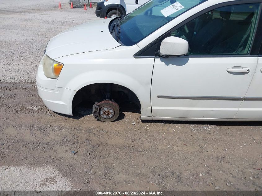 2009 Chrysler Town & Country Touring VIN: 2A8HR541X9R510425 Lot: 40182976