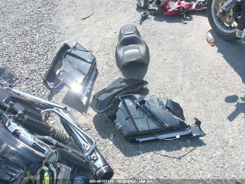 2013 HARLEY-DAVIDSON FLTRU ROAD GLIDE ULTRA - 1HD1KGM12DB657188