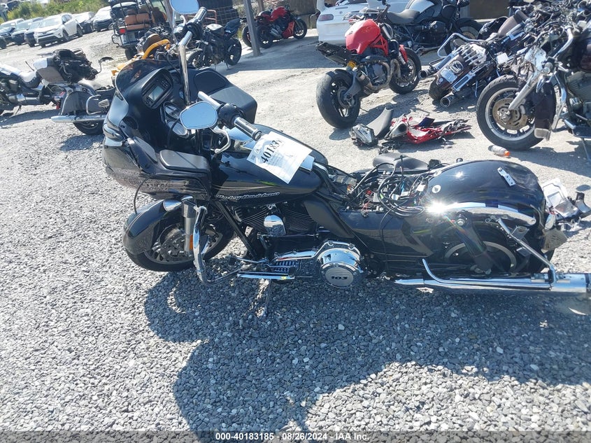 2013 HARLEY-DAVIDSON FLTRU ROAD GLIDE ULTRA - 1HD1KGM12DB657188