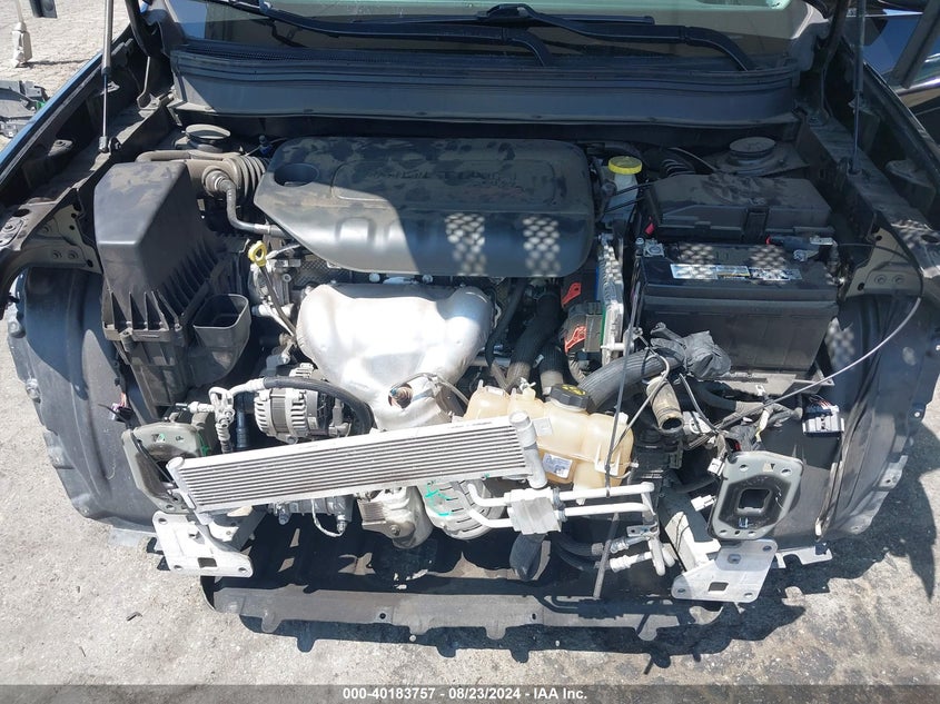 VIN 1C4PJLCB2KD406058 2019 JEEP CHEROKEE LATITUDE