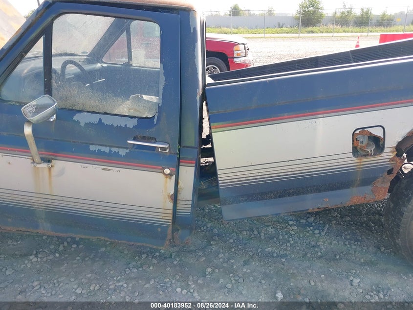 1987 Ford F250 VIN: 1FTEF26Y1HPB07560 Lot: 40183952