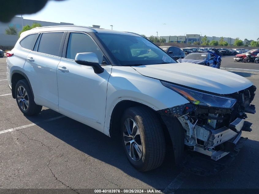 5TDHBRCH0NS555649 2022 TOYOTA HIGHLANDER - Image 1