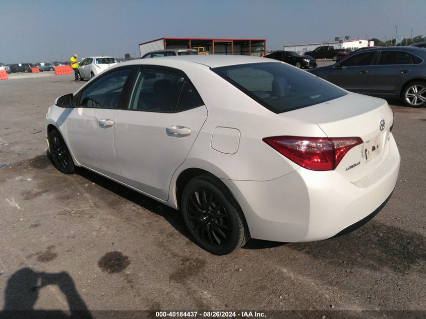 2017 TOYOTA COROLLA LE - 5YFBURHEXHP631003