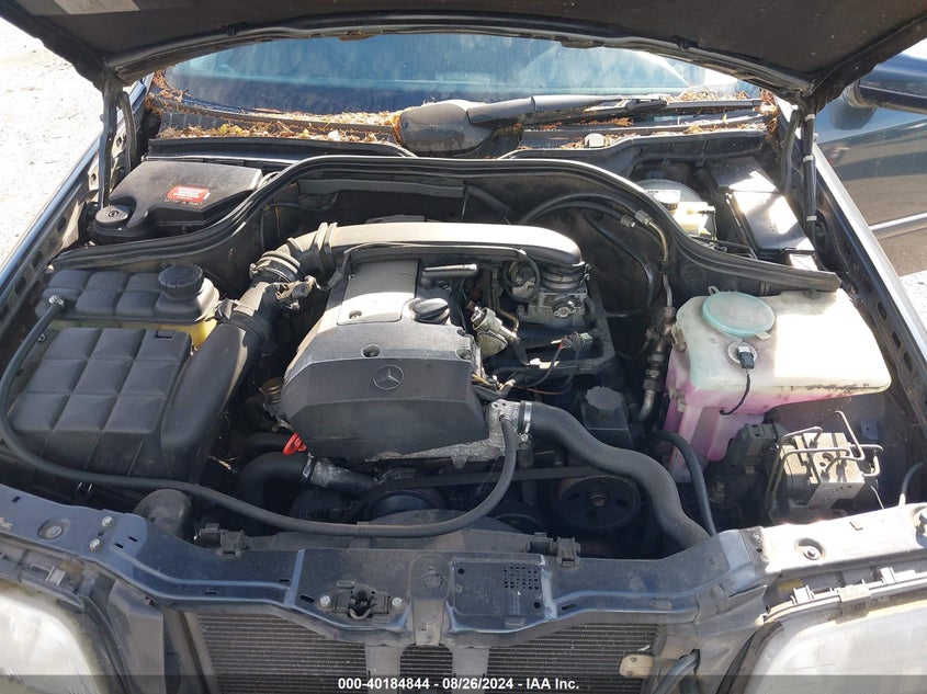 1998 Mercedes-Benz C 230 VIN: WDBHA23G7WA587092 Lot: 40184844