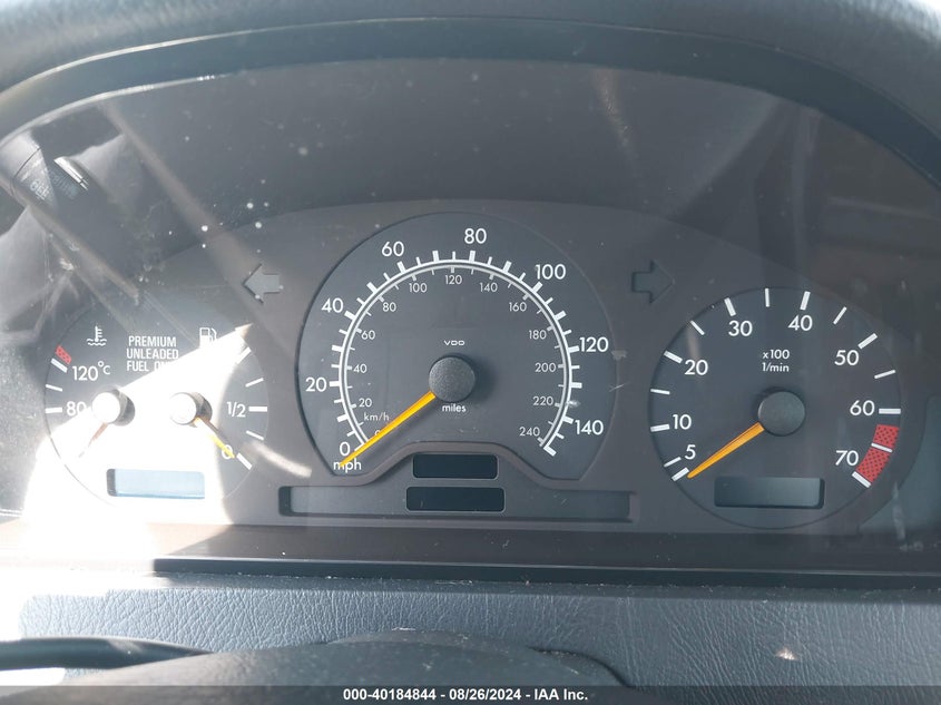 1998 Mercedes-Benz C 230 VIN: WDBHA23G7WA587092 Lot: 40184844